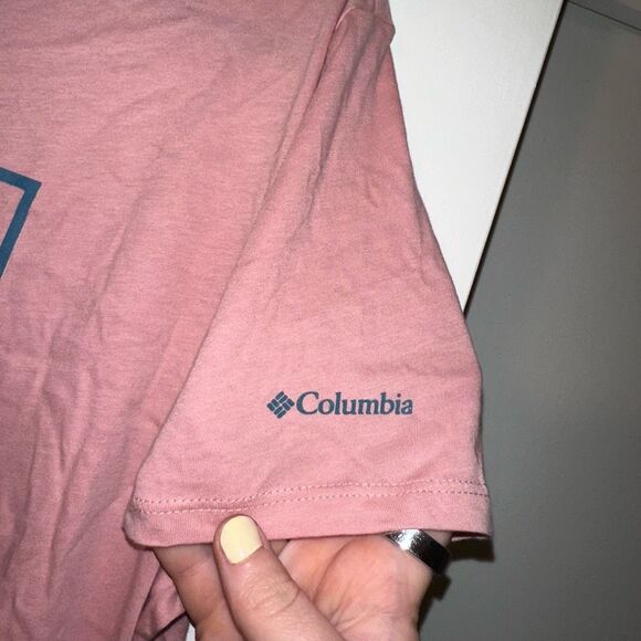 Columbia Large Pink Mountain Graphic Tee Short Sleeve Crew Neck Womens NWT - Picture 2 of 6